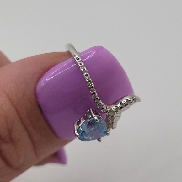 925 sterling silver mermaid themed ring with Blue accent Stone. Size 6 - Picture 12 of 13